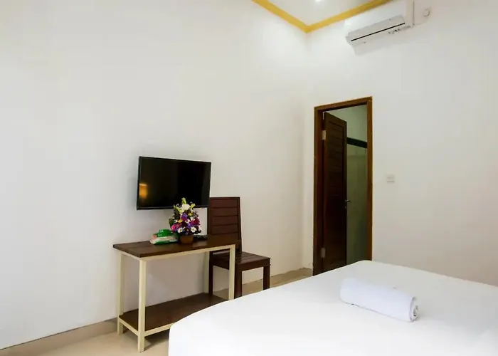 Canggu Ocean House Violet, Shared Pool - By Walk To The Beach! 3*
